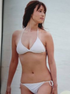 深田恭子ってごついしスタイル悪いよね