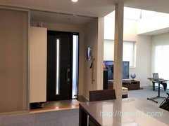 玄関開けたらすぐリビング