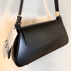 真美子さんのバッグ、ZARA