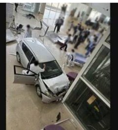 千葉徳洲会病院に乗用車が突っ込む