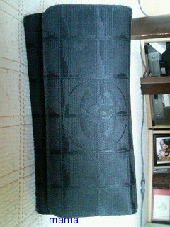 皆さんの財布見せてください。