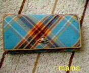 皆さんの財布見せてください。