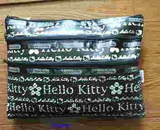 外出時、子供の紙オムツを入れるポーチは何を使ってる？