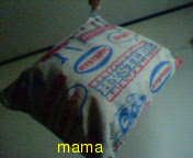 外出時、子供の紙オムツを入れるポーチは何を使ってる？