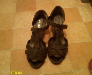 まったくｷﾞｬﾙしかおらんのか。ｶｼﾞｭｱﾙ系ﾏﾏ挙手!!