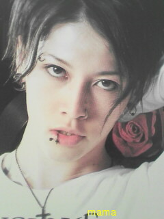 人気ギターリスト・雅miyavi、AV女優と親密交際発覚