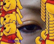 目が不自然