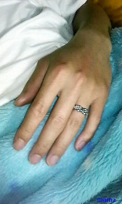 【見たい】旦那さんの手【見せて】