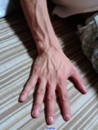 【見たい】旦那さんの手【見せて】