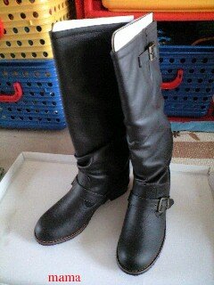 みんなのブーツみせて