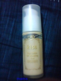 キスの下地とセザンヌのファンデ使ってる方！