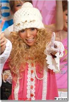 益若つばさの画像