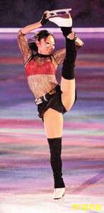 安藤美姫のセクシー衣装