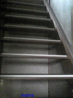 マイホームの階段。小さな子供がいる方