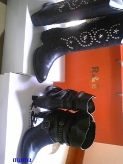 みんなのブーツみせて