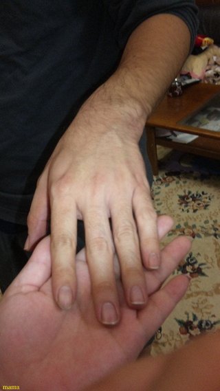【見たい】旦那さんの手【見せて】