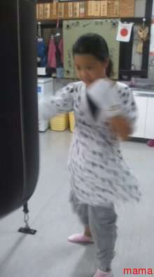 実妹がﾓﾃﾞﾙﾃﾞﾋﾞｭｰ