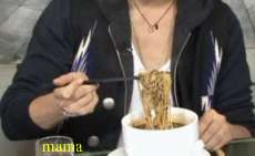 箸の持ち方が悪い芸能人