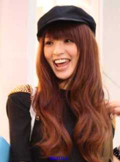 佐藤かよっていうモデルさん