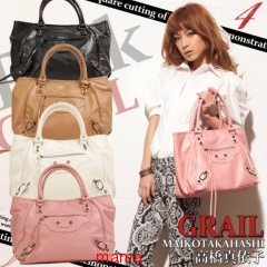 どっちを買うか悩んでます!!