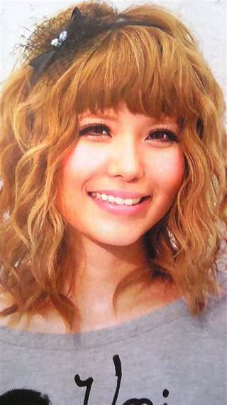 元カリスマモデル益若つばさ  出産