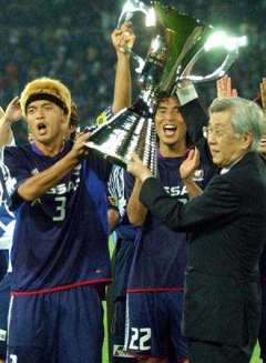 サッカー元日本代表松田直樹選手心肺停止 
