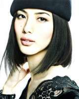 濱田岳(23)とパリコレモデルが結婚