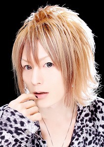 出張ホスト エテルナ