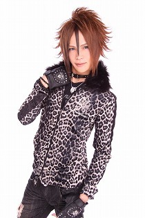 出張ホスト エテルナ