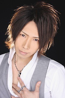 出張ホスト エテルナ