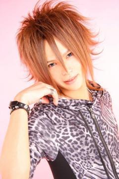 出張ホスト エテルナ