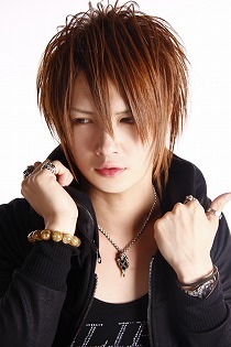 出張ホスト エテルナ