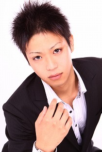 出張ホスト エテルナ