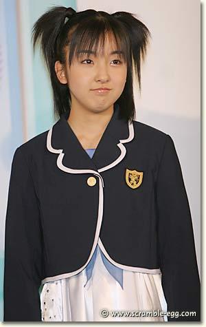 板野友美