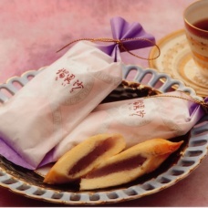 アルミに包んであるお菓子