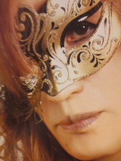 ｱﾙﾌｨｰの高見沢はゲイなんですか？