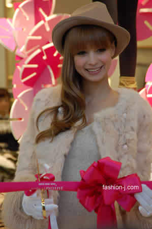 吉川ひなの再婚・妊娠