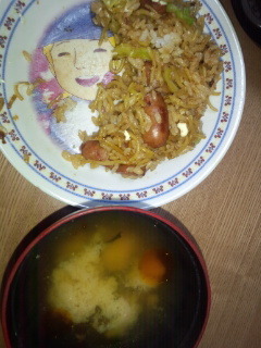 ダラ奥の昼食なに?