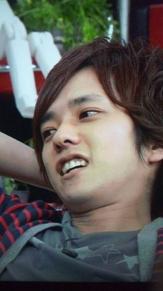 二宮和也って口臭すごそうじゃない？&#x{11:F8E2};