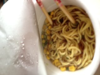 ダラ奥の昼食なに?