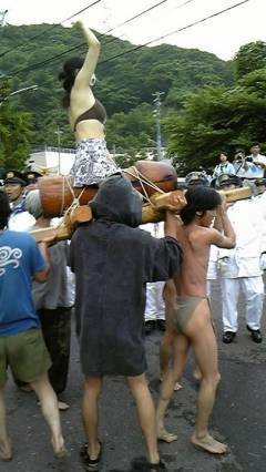 大飯原発　機動隊が反対派市民の強制排除を開始