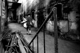 元AKB前田敦子が合コンで泥酔し文春に撮られた