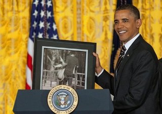 前田敦子、佐藤健熱愛！？