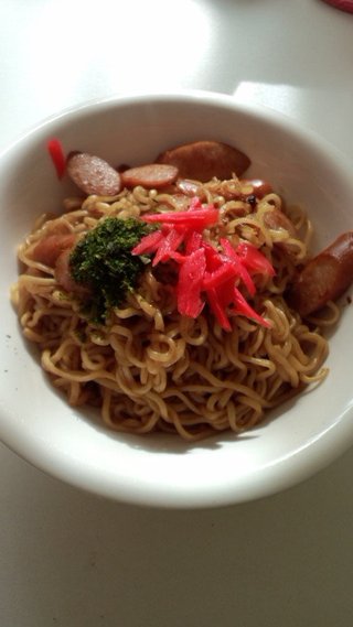 ダラ奥の昼食なに?