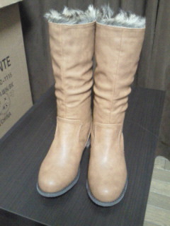 みんなのブーツみせて