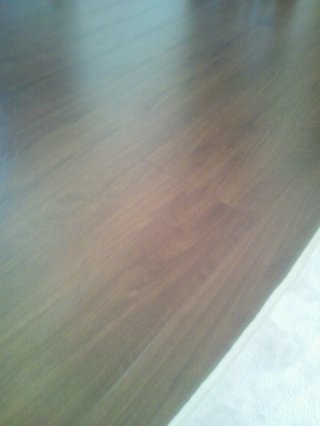 濃いフローリング