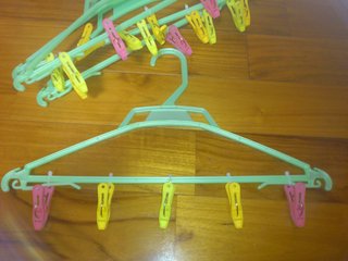 教えて。はめたら外れないヒモの名前