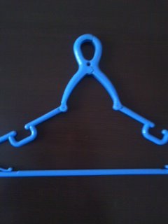 教えて。はめたら外れないヒモの名前