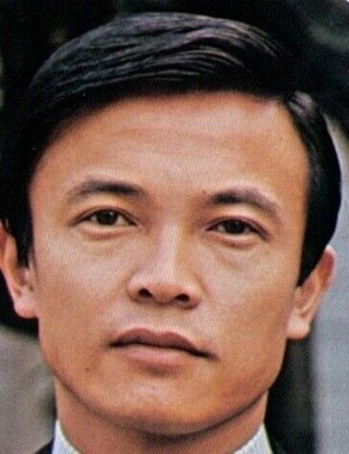 なんで麻生太郎氏は