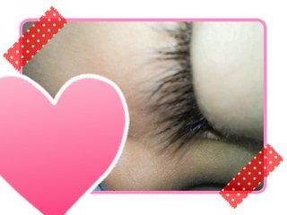 お目目くりんくりんで睫毛くるんくるんなお子様